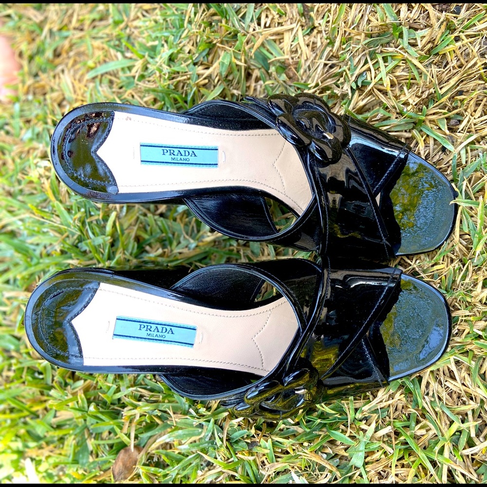 Glossy Patent-Leather Buckle Flower Prada Mules